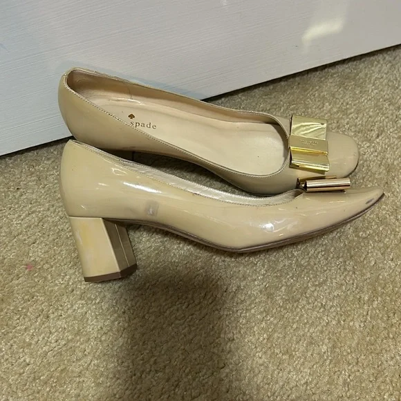 Kate Spade Dijon Gold Bow Patent Leather Pumps - Picture 6 of 9